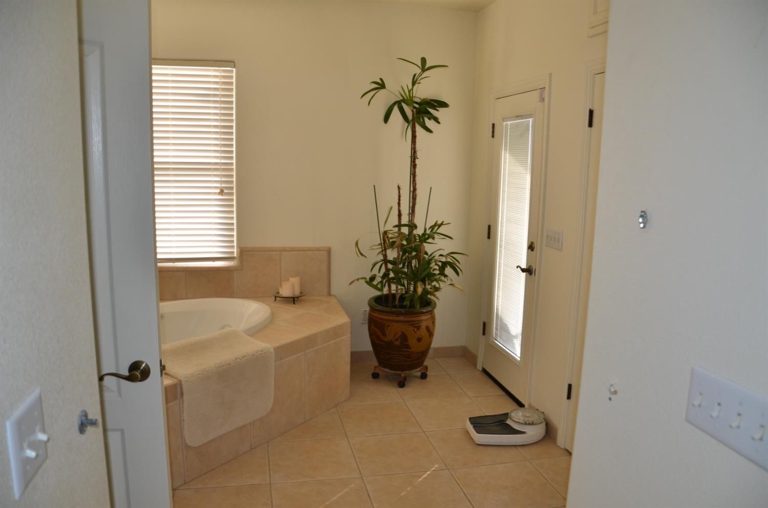 10855 E Nebraska Ave, Selma, CA 93662